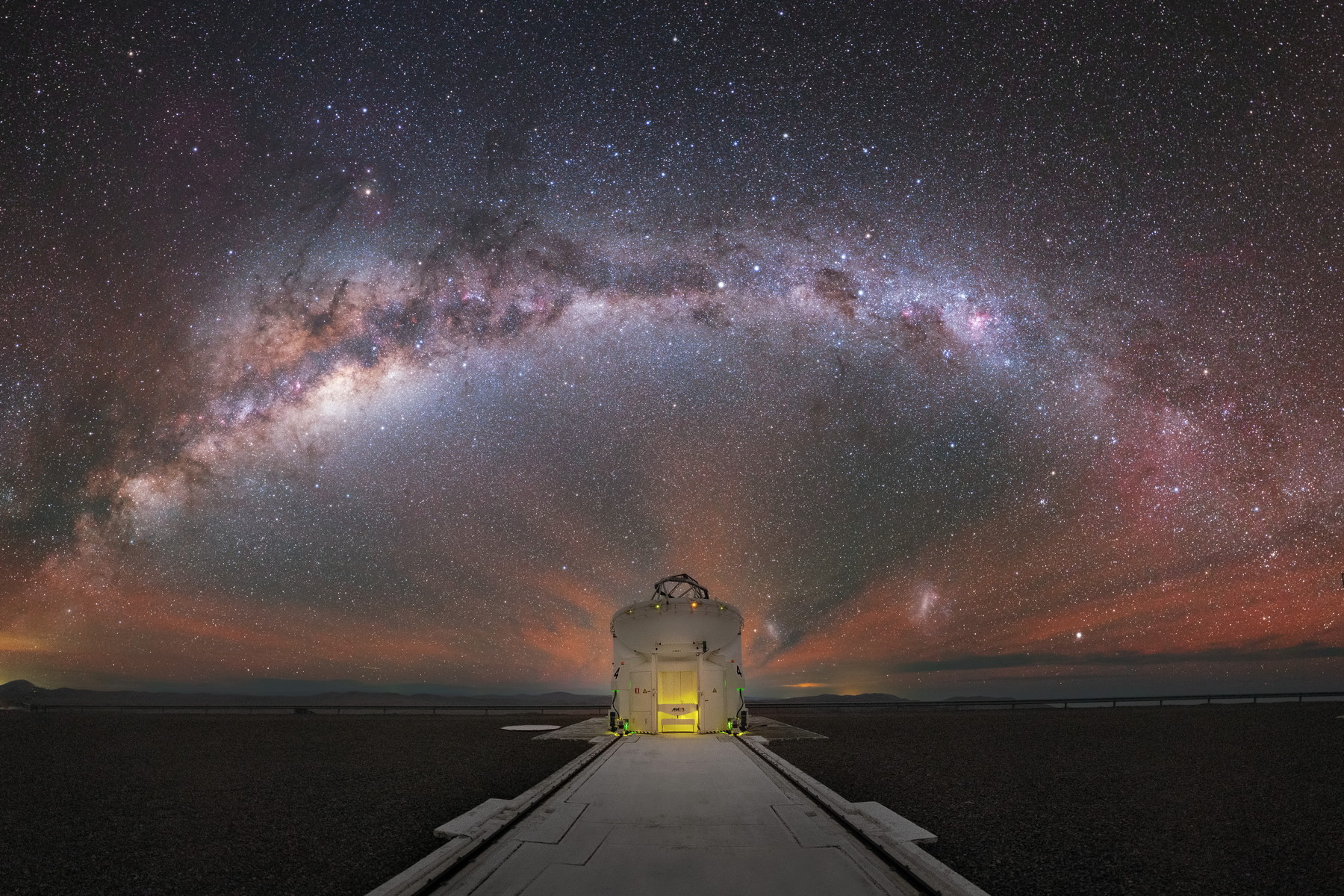 Nebe nad pouští Atacama: V ráji astronomů a velkých dalekohledů
